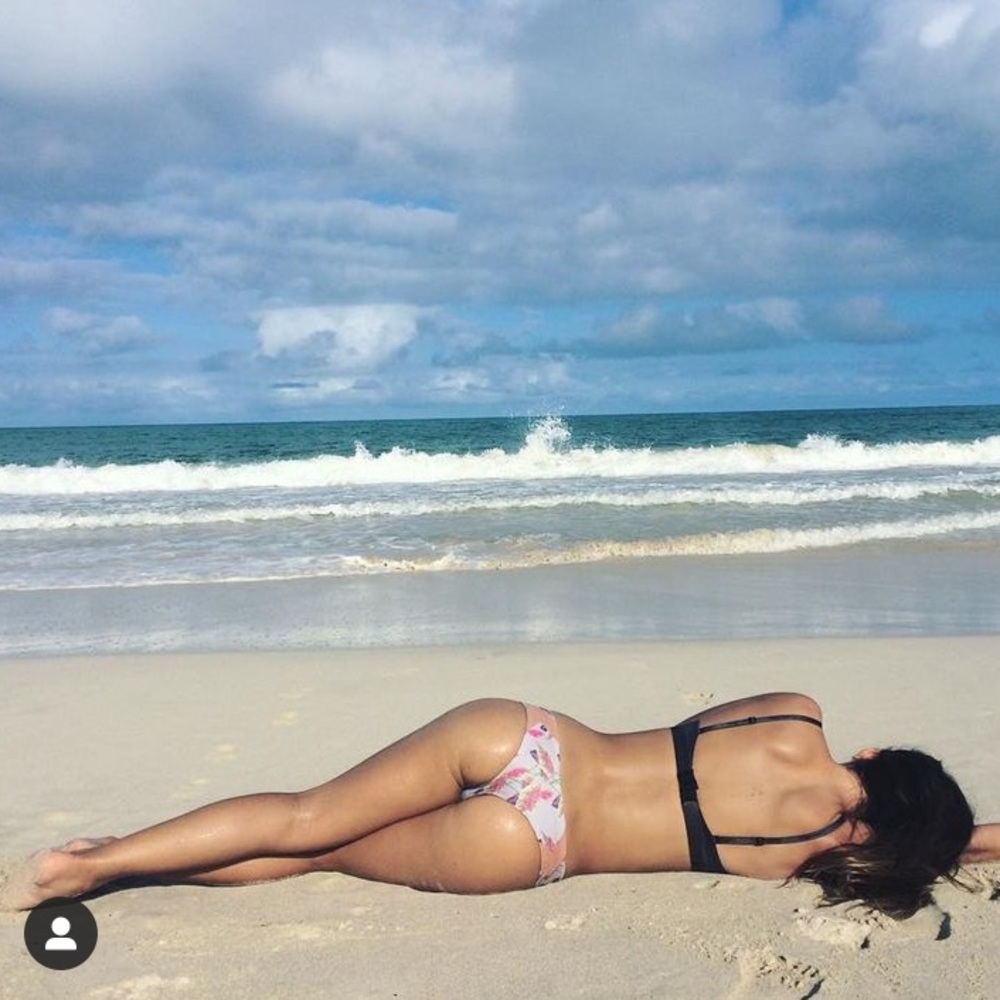 Acacia bottoms